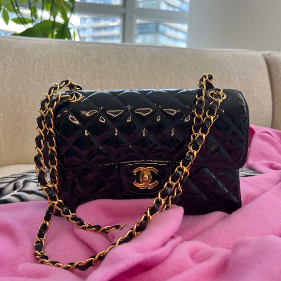 RARE CHANEL DOUBLE FACE PATENT BLACK - Picture 3 of 6